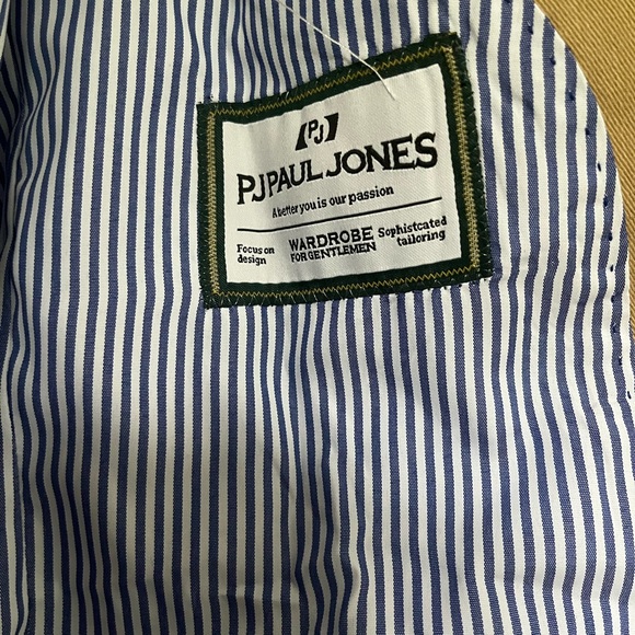 NWT. Tan versatile suit jacket from PJ Paul Jones. Missed the Amazon return! - Picture 2 of 5